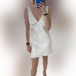 WHITE MINI SATIN DRESS PARK & FIFTH